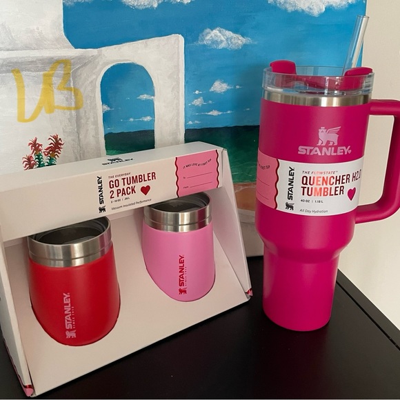 Stanley Quencher H2.0 Tumbler-Cosmic Pink - Picture 2 of 6